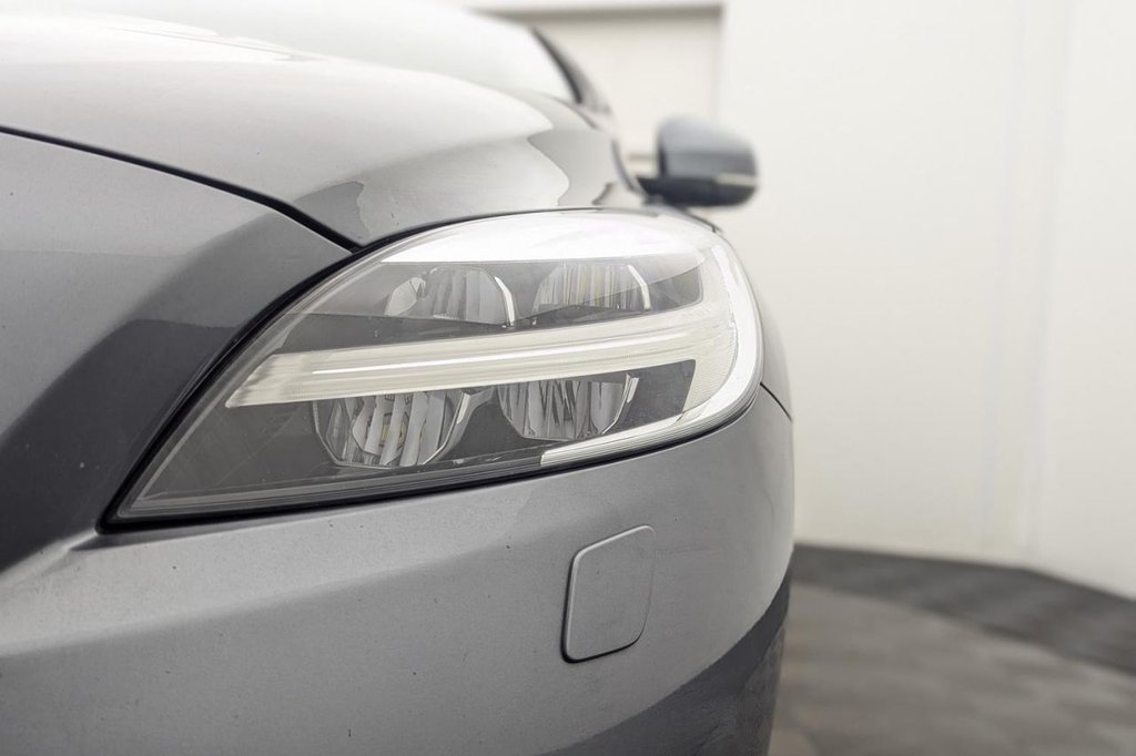 Used Volvo V40 2017 for sale - 77534965: Photo 41