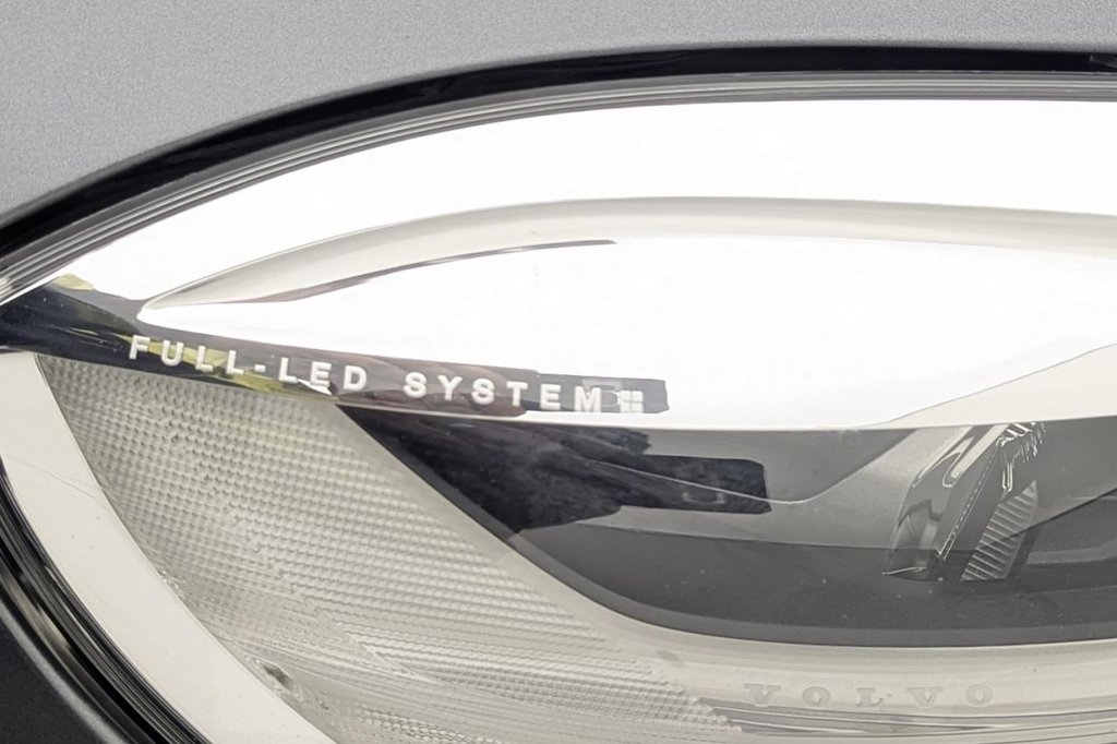 Used Volvo V40 2017 for sale - 77534965: Photo 47