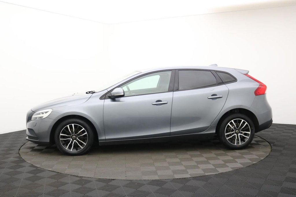 Used Volvo V40 2017 for sale - 77534965: Photo 8