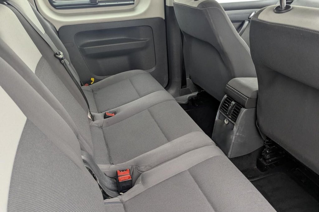 Used Volkswagen Caddy Maxi Life 2012 for sale - 77520839: Photo 16