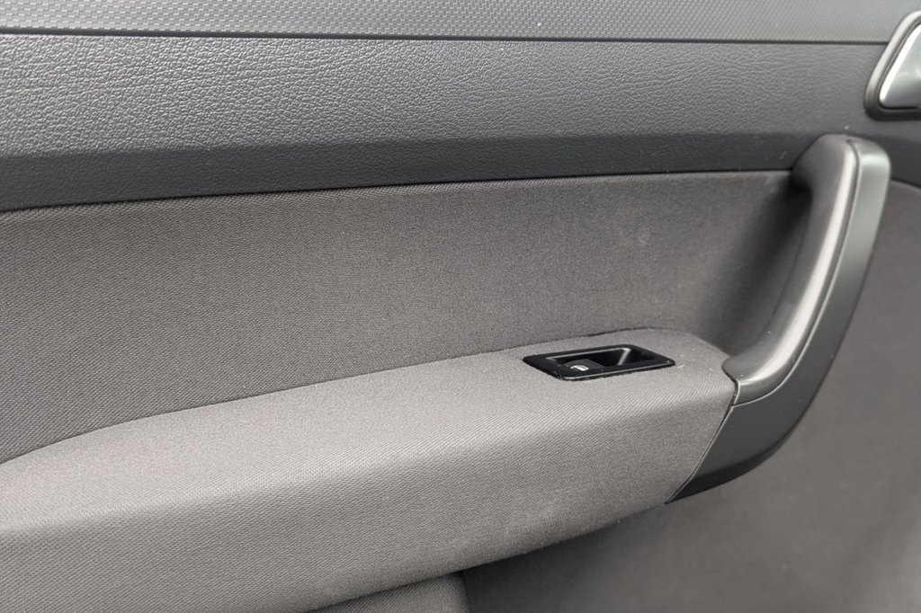 Used Volkswagen Caddy Maxi Life 2012 for sale - 77520839: Photo 32