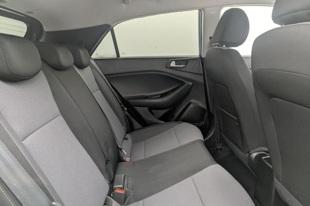 Used Hyundai i20 2019 for sale - 77342104: Photo 15