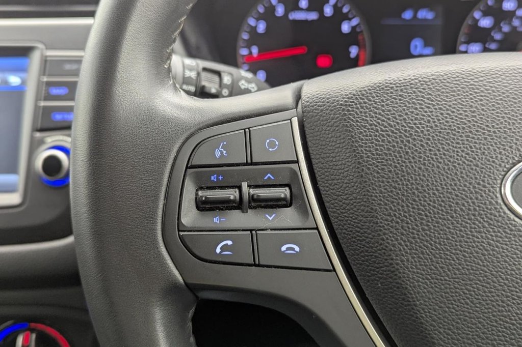 Used Hyundai i20 2019 for sale - 77342104: Photo 30