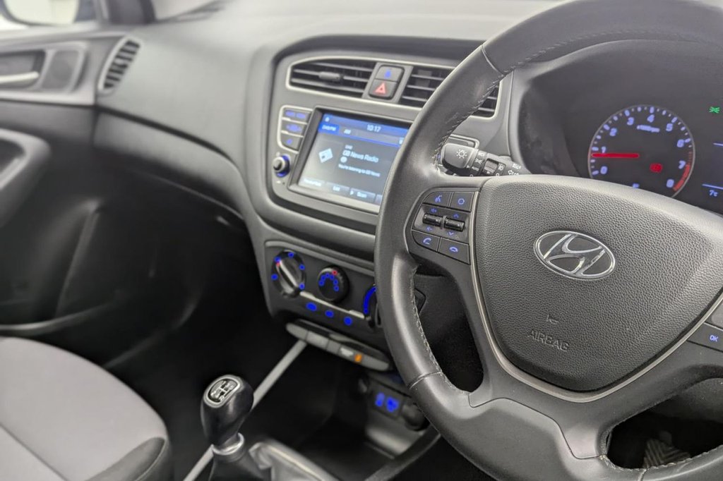 Used Hyundai i20 2019 for sale - 77342104: Photo 33