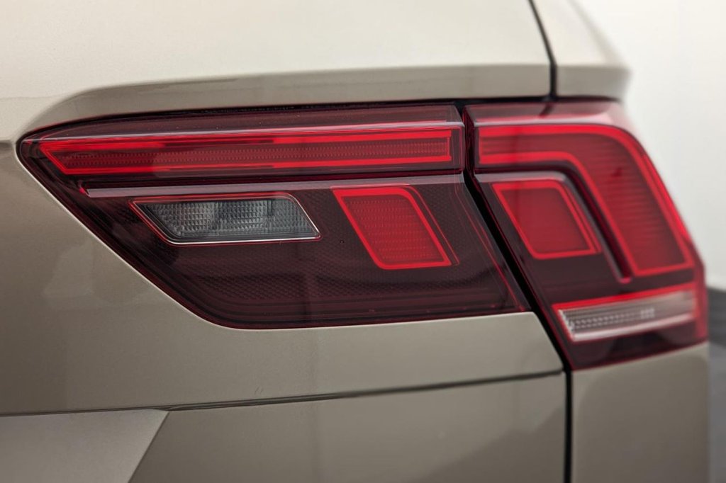 Used Volkswagen Tiguan 2018 for sale - 77212380: Photo 35