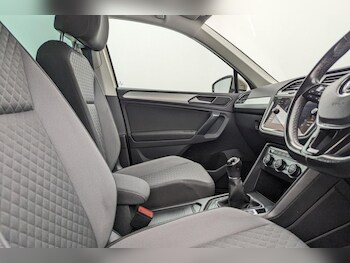 Used Volkswagen Tiguan 2018 for sale - 77212380: Photo