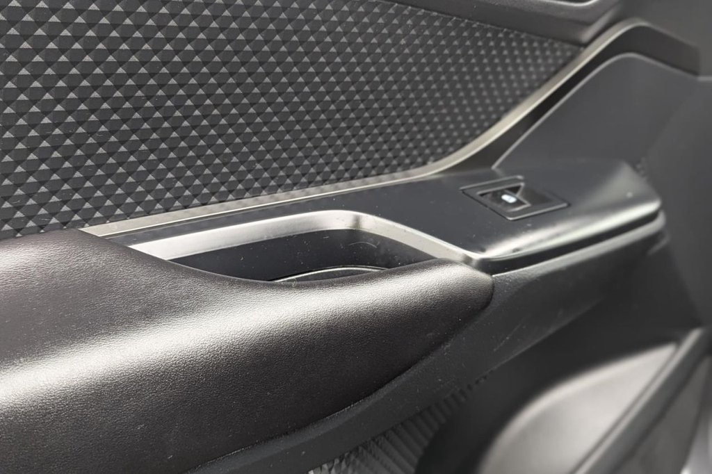 Used Toyota C-HR 2017 for sale - 77212913: Photo 28