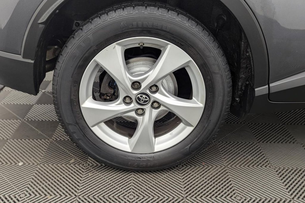 Used Toyota C-HR 2017 for sale - 77212913: Photo 49