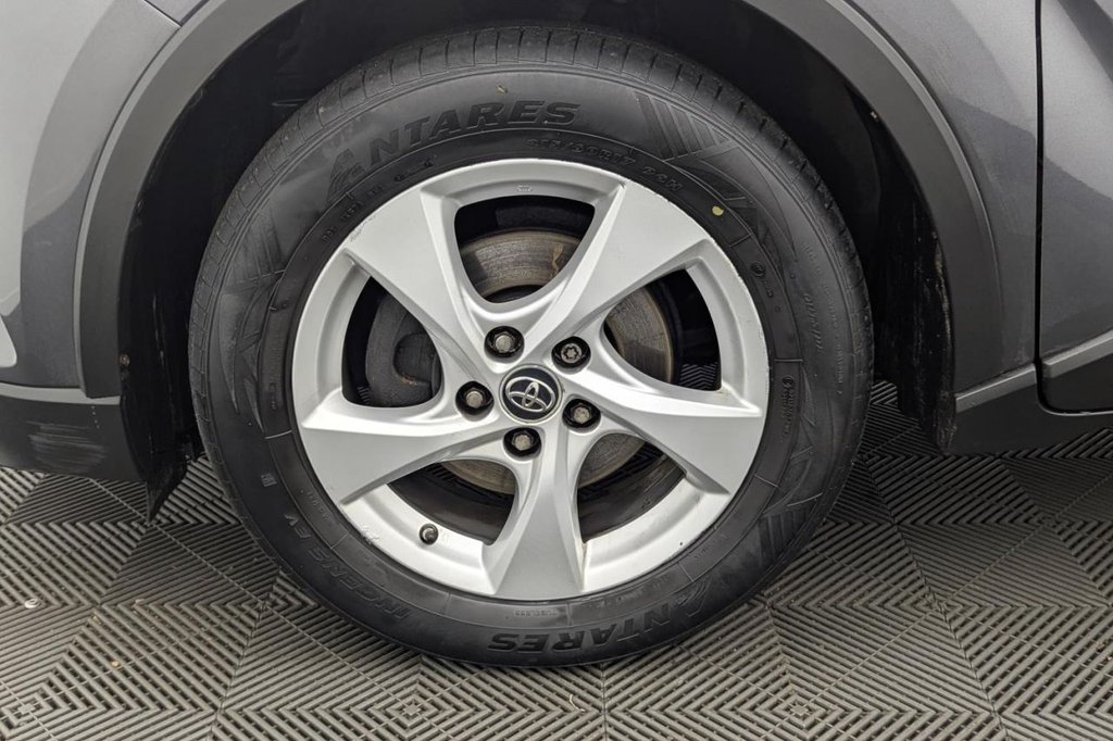 Used Toyota C-HR 2017 for sale - 77212913: Photo 50