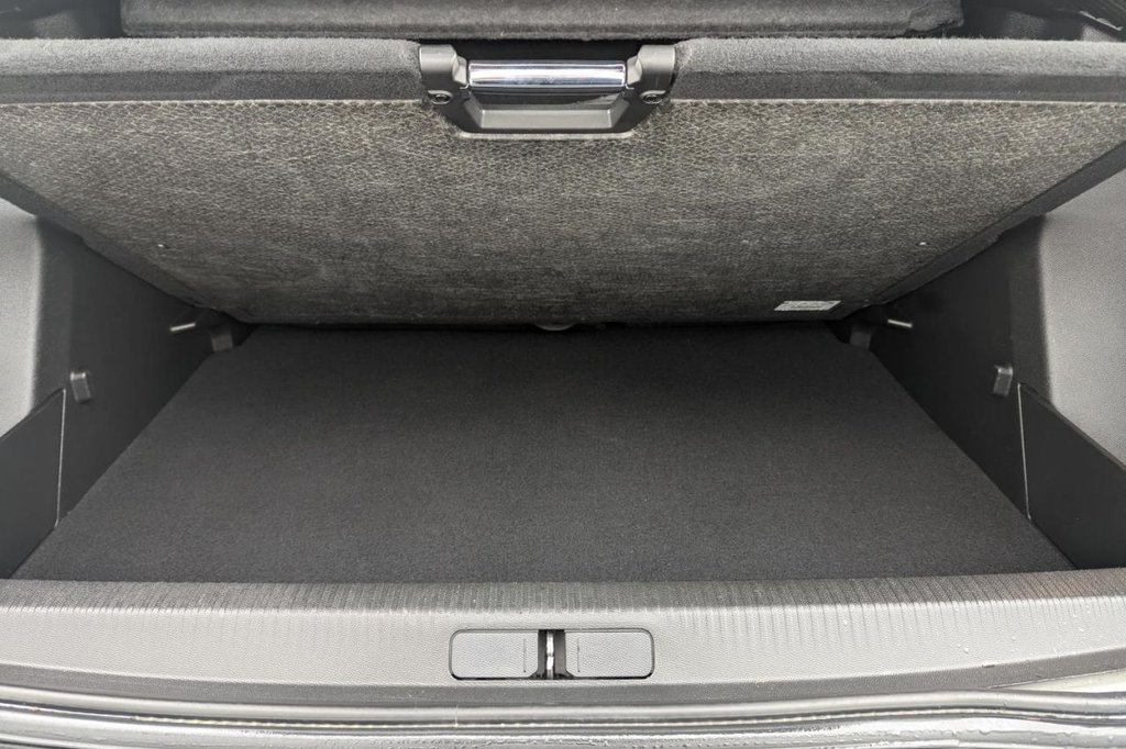 Used Peugeot 2008 2021 for sale - 77212014: Photo 21