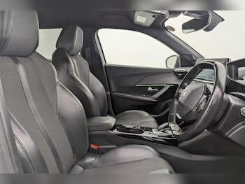 Used Peugeot 2008 2021 for sale - 77212014: Photo