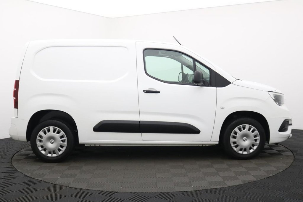 Used Vauxhall Combo 2020 for sale - 77212173: Photo 2