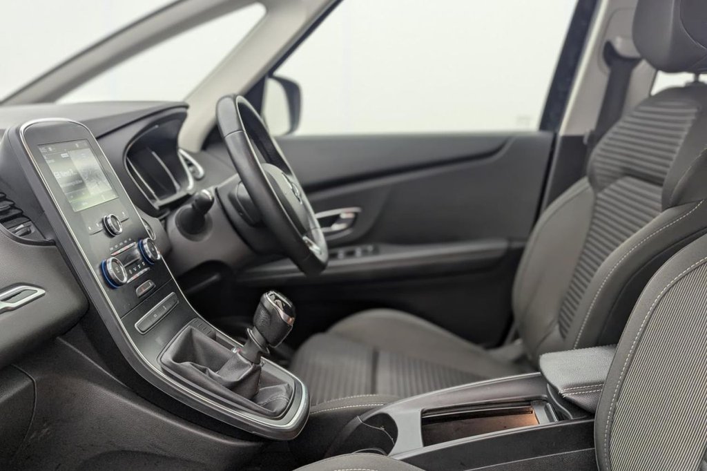 Used Renault Grand Scenic 2019 for sale - 77621618: Photo 27