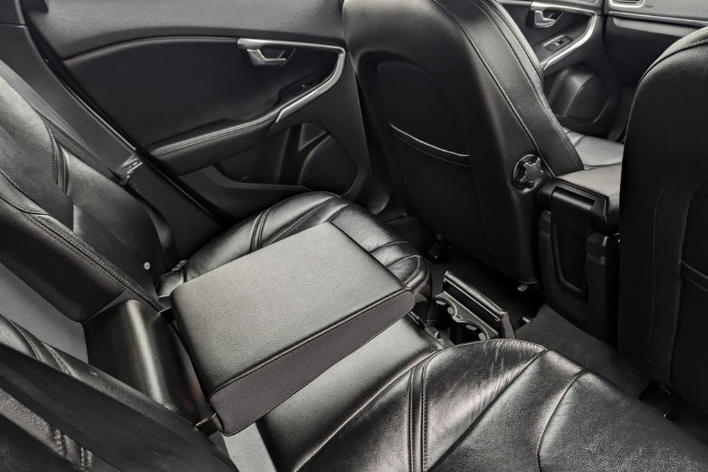 Used Volvo V40 2015 for sale - 77212196: Photo 15