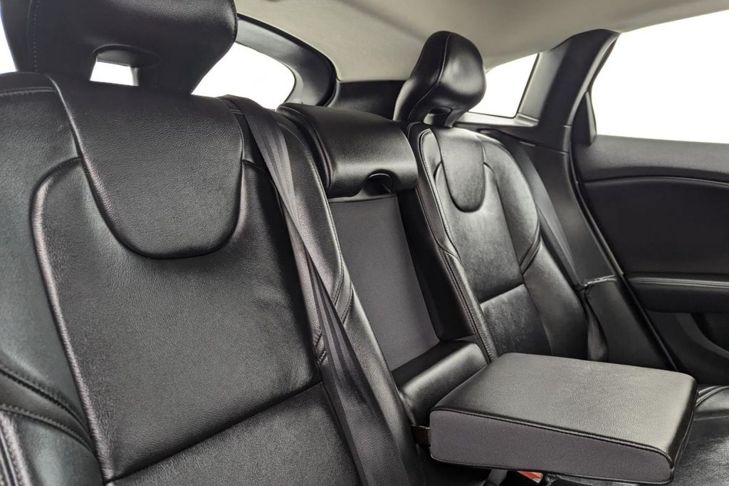 Used Volvo V40 2015 for sale - 77212196: Photo 16