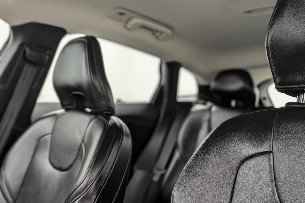 Used Volvo V40 2015 for sale - 77212196: Photo 23