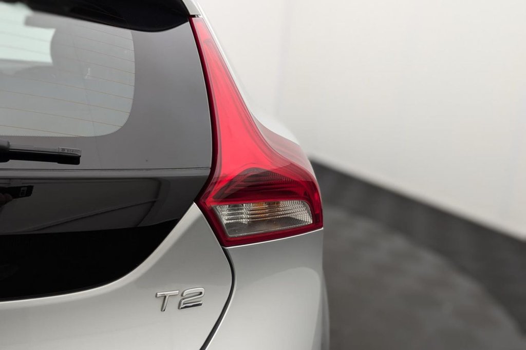 Used Volvo V40 2015 for sale - 77212196: Photo 44