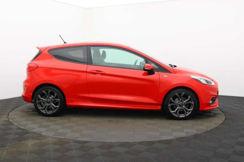 Used Ford Fiesta 2018 for sale - 77212226: Photo 2