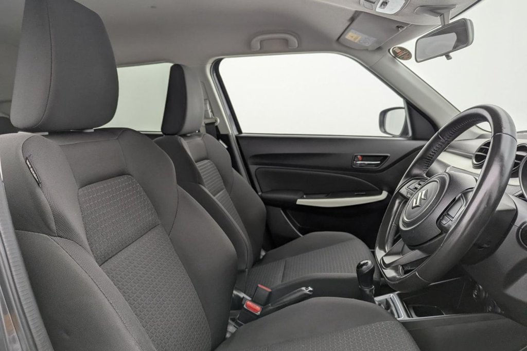 Used Suzuki Swift 2018 for sale - 77211896: Photo 3