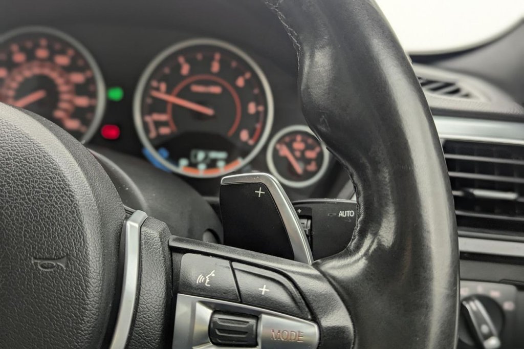 Used BMW 3 Series 2018 for sale - 77654847: Photo 37