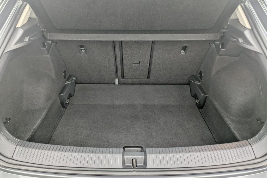 Used Volkswagen T-Roc 2019 for sale - 77967619: Photo 20