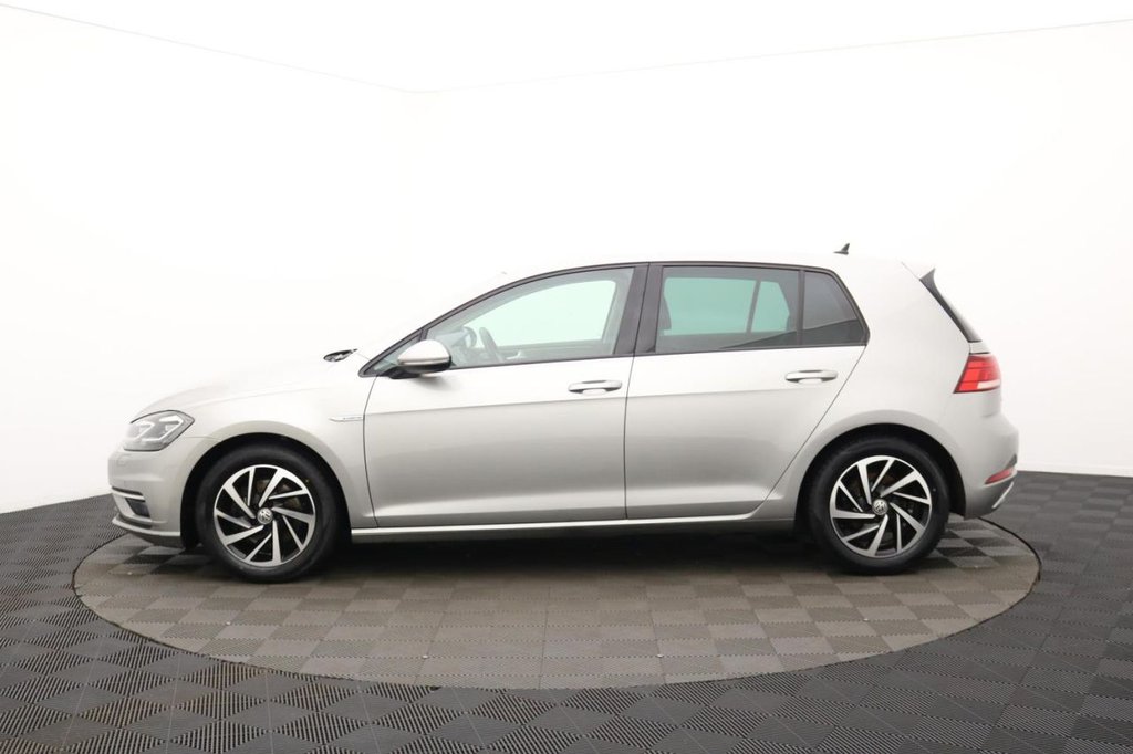 Used Volkswagen Golf 2020 for sale - 77464067: Photo 7
