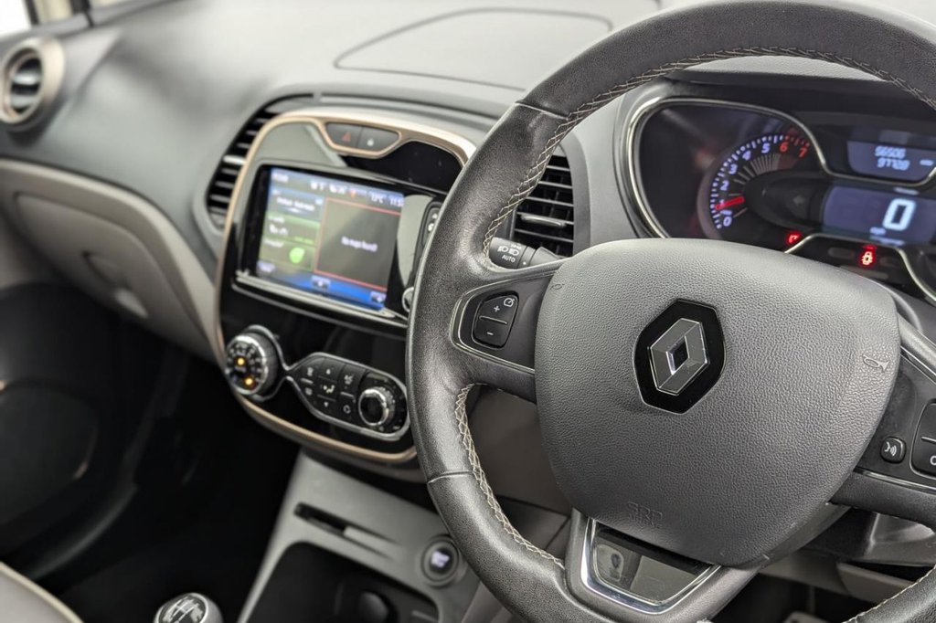 Used Renault Captur 2016 for sale - 77850119: Photo 38