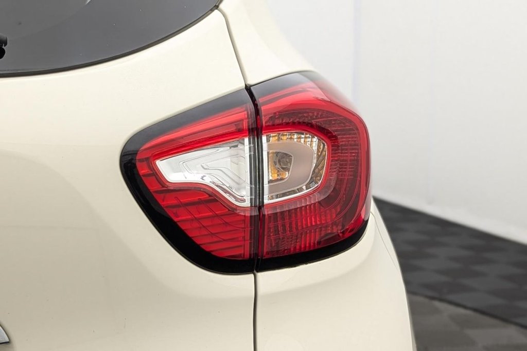 Used Renault Captur 2016 for sale - 77850119: Photo 43