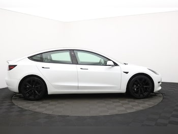 Used Tesla Model 3 2020 for sale - 77383533: Photo