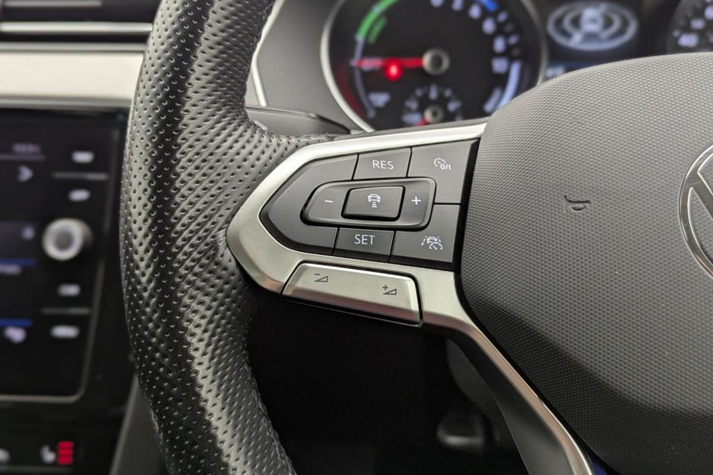 Used Volkswagen Passat 2021 for sale - 77835871: Photo 32