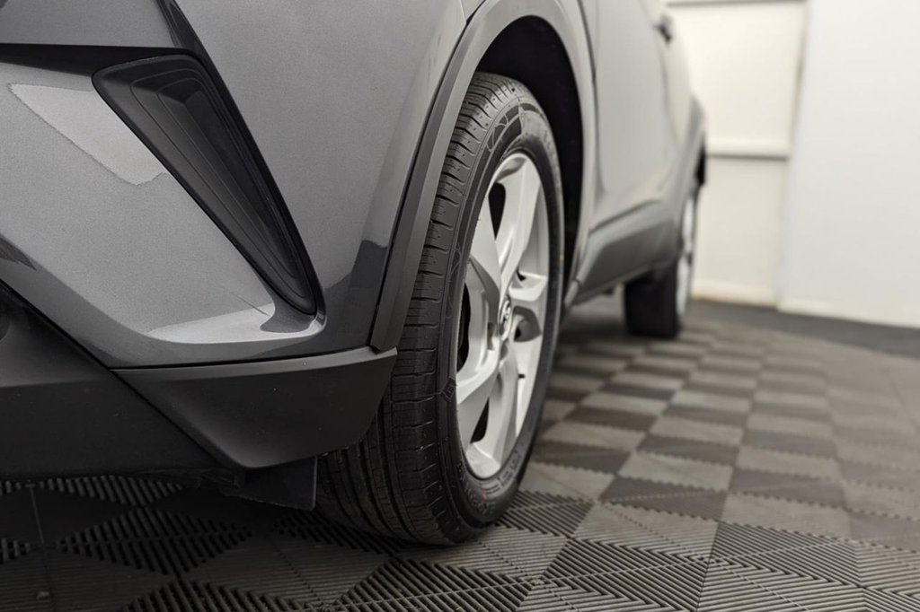 Used Toyota C-HR 2018 for sale - 78017682: Photo 46