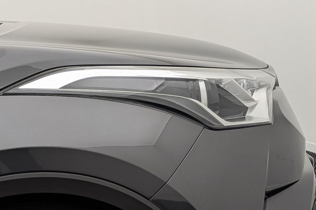 Used Toyota C-HR 2018 for sale - 78017682: Photo 48