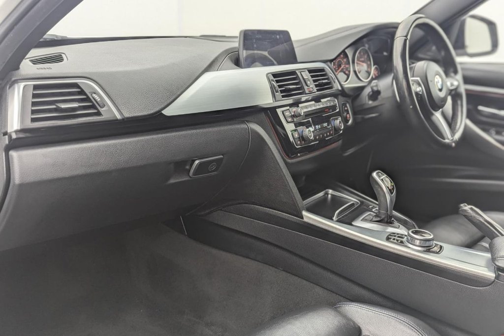 Used BMW 3 Series 2018 for sale - 77384605: Photo 22