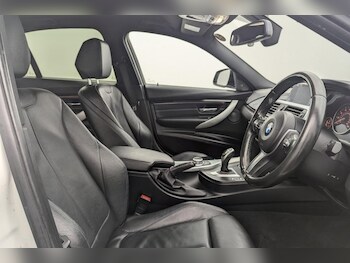 Used BMW 3 Series 2018 for sale - 77384605: Photo