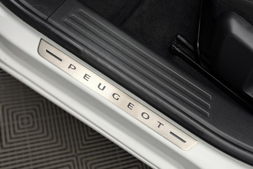 Used Peugeot 2008 2021 for sale - 77636660: Photo 32