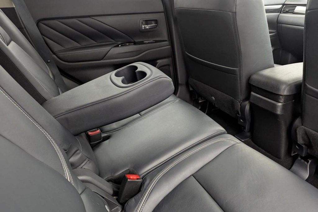 Used Mitsubishi Outlander 2017 for sale - 77212260: Photo 16