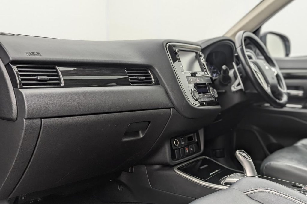 Used Mitsubishi Outlander 2017 for sale - 77212260: Photo 21