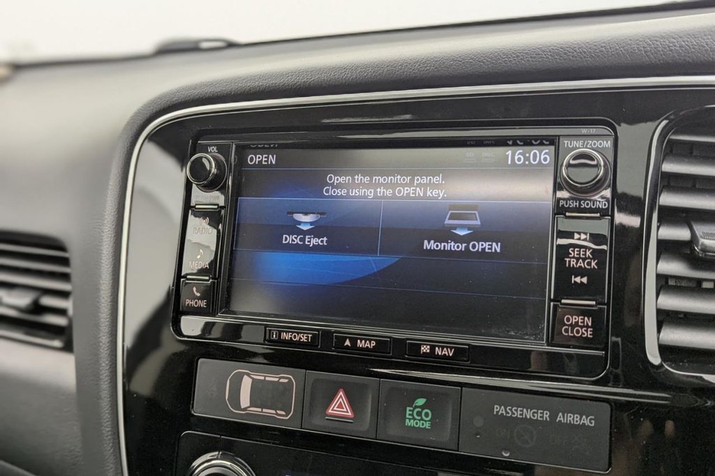 Used Mitsubishi Outlander 2017 for sale - 77212260: Photo 36