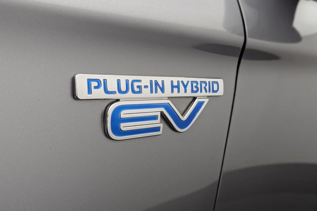 Used Mitsubishi Outlander 2017 for sale - 77212260: Photo 40