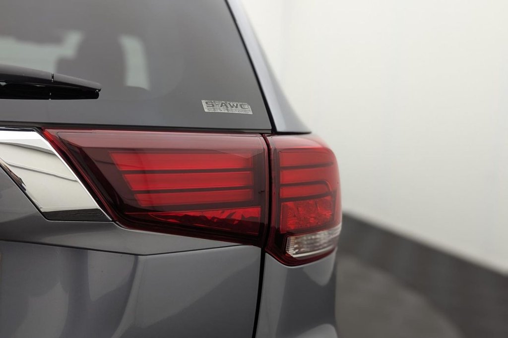 Used Mitsubishi Outlander 2017 for sale - 77212260: Photo 44