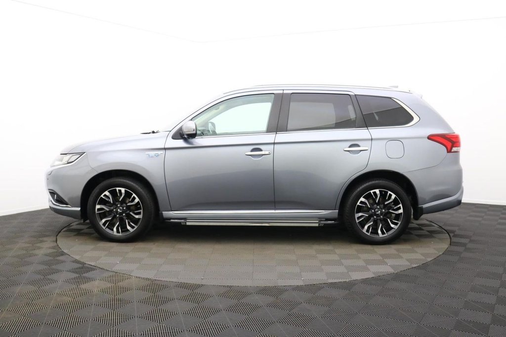 Used Mitsubishi Outlander 2017 for sale - 77212260: Photo 8