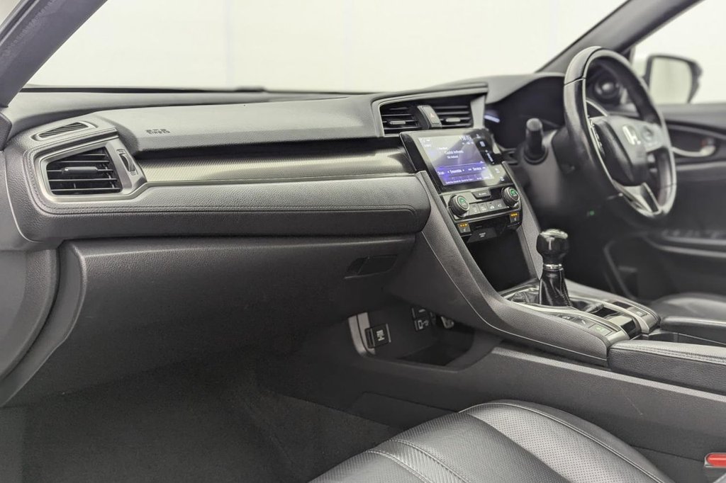 Used Honda Civic 2018 for sale - 77621793: Photo 24