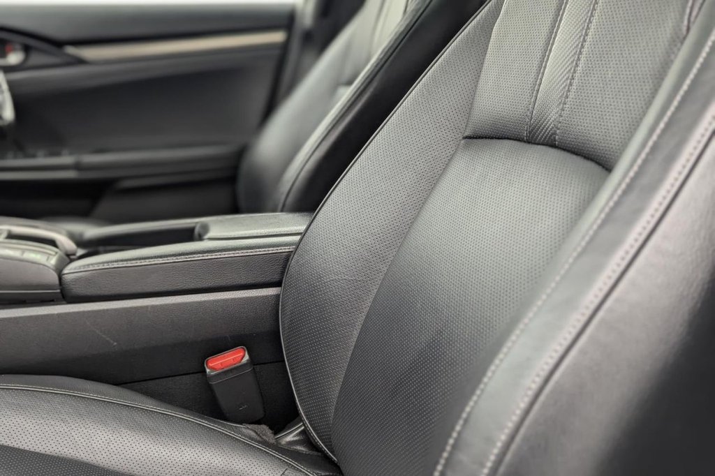 Used Honda Civic 2018 for sale - 77621793: Photo 29