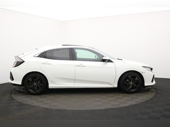 Used Honda Civic 2018 for sale - 77621793: Photo