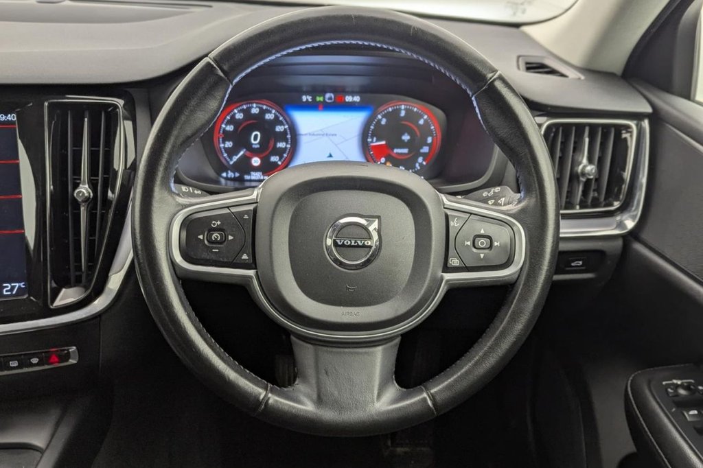 Used Volvo V60 2019 for sale - 77212040: Photo 32