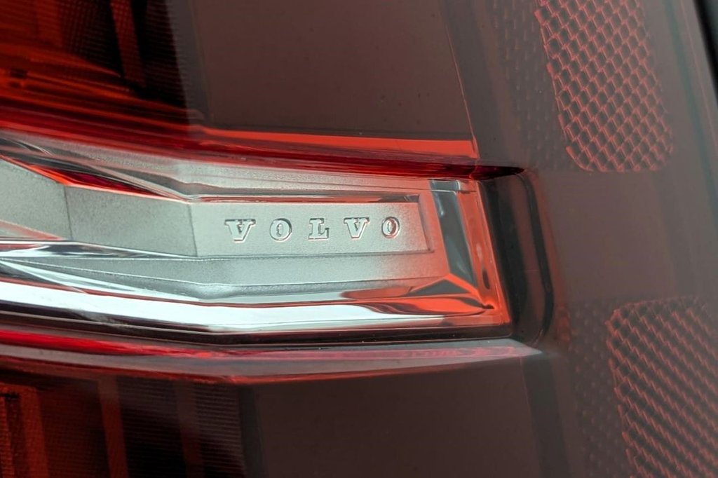 Used Volvo V60 2019 for sale - 77212040: Photo 40