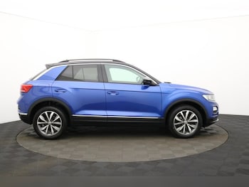 Used Volkswagen T-Roc 2019 for sale - 78017103: Photo