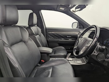 Used Mitsubishi Outlander 2020 for sale - 77356264: Photo