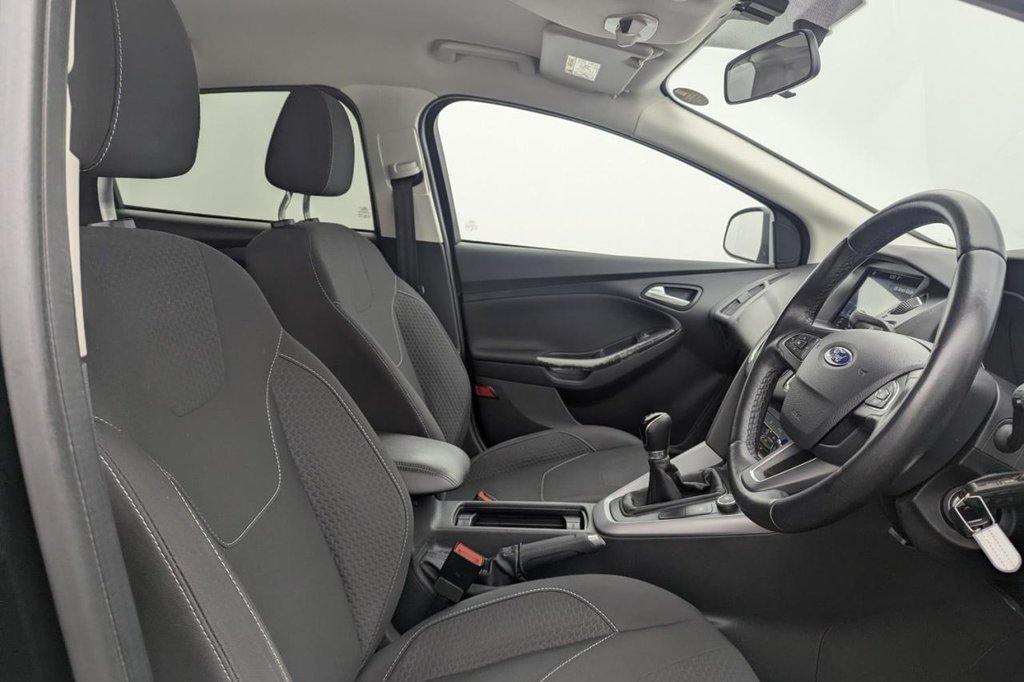 Used Ford Focus 2017 for sale - 77507012: Photo 3