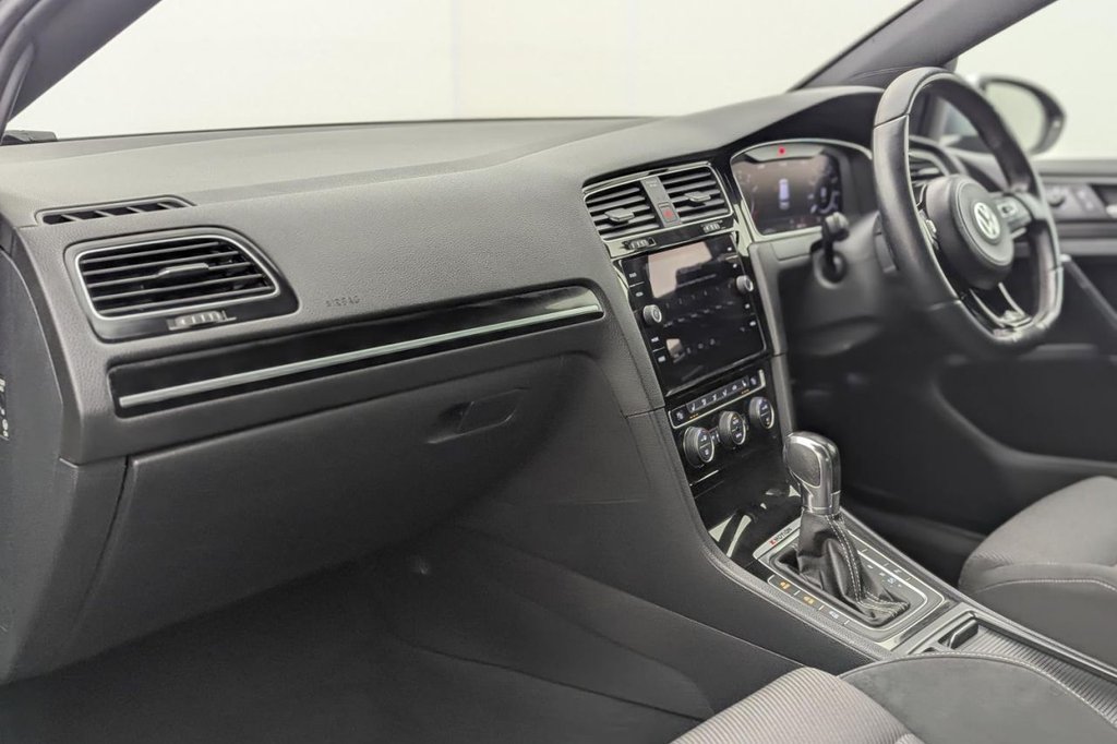 Used Volkswagen Golf 2019 for sale - 77920415: Photo 28